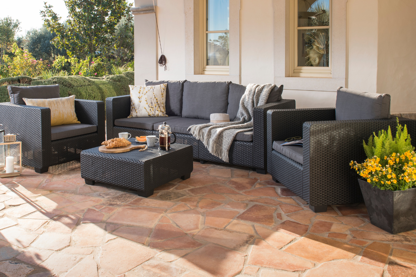 OUTDOOR FURNITURE