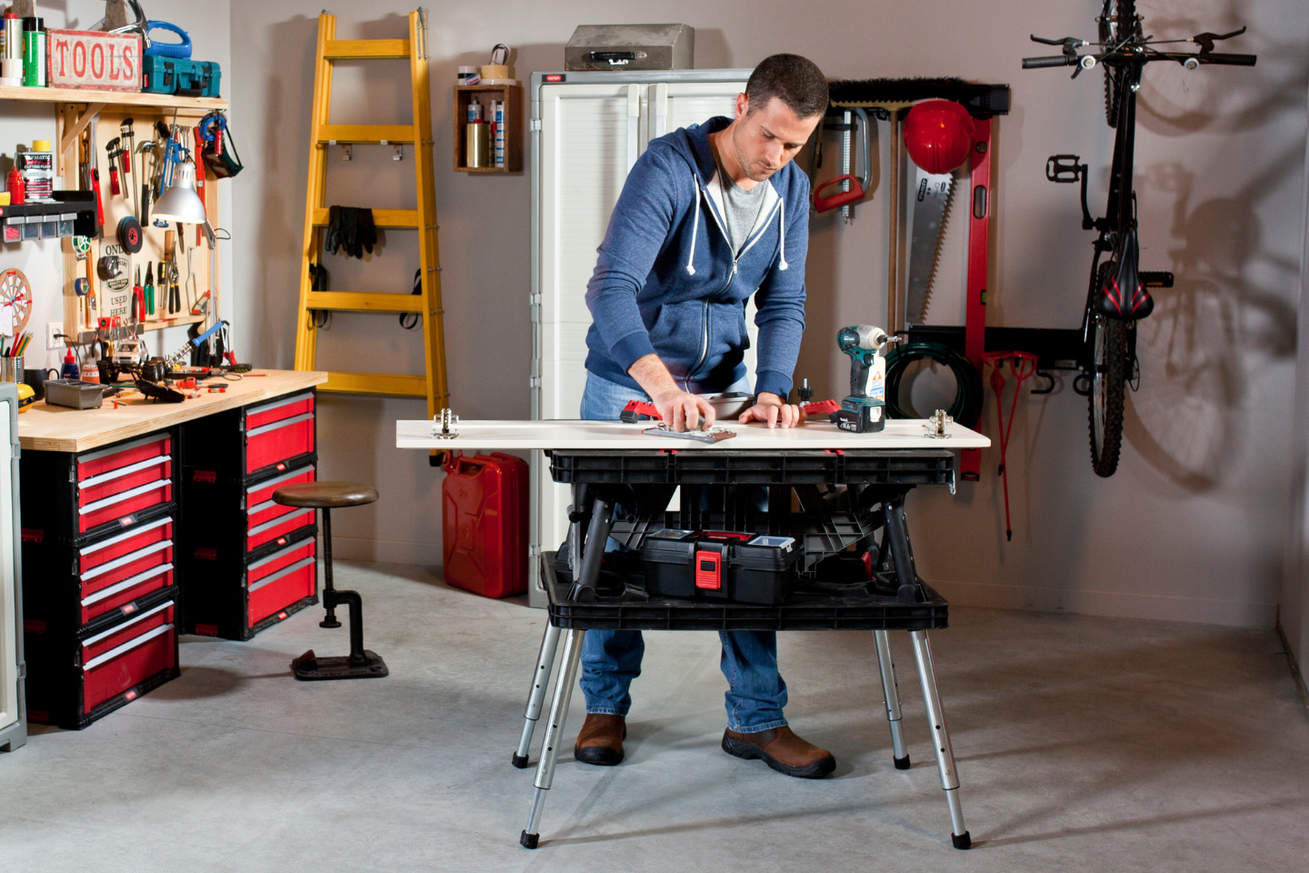 WORKBENCHES AND SAWHORSES
