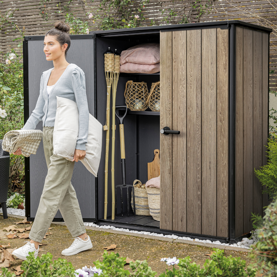 Signature Collection: Vertical Shed Ashwood