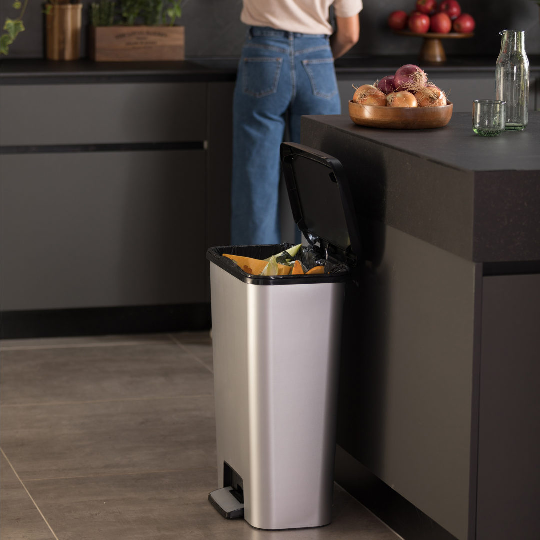 Compatta Soft Close 50L Bin