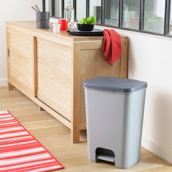 Curver Essentials 40L Bin