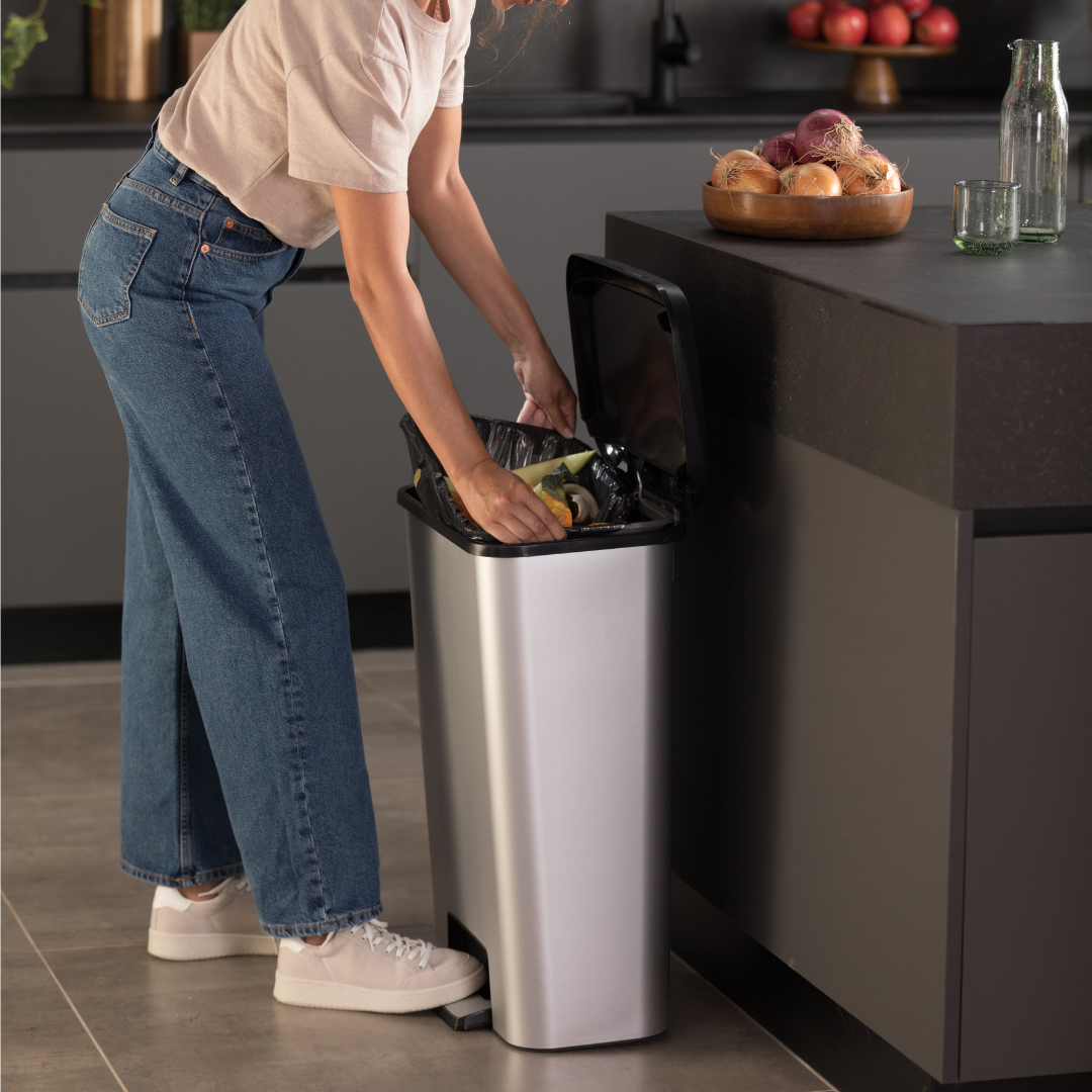 Compatta Soft Close 50L Bin